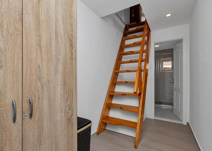 Katja * מאקרסקה